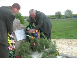 Памятник воинам Великой Отечественной войны, погибшим в 1942 г. на территории с. Пасюковка Кантемировского района Воронежской области, фотография 3