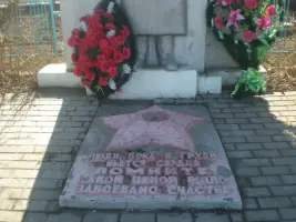 Памятник воинам-односельчанам, погибшим В Великой Отечественной войне, фотография 3