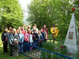 Памятник Лёне Тараннику