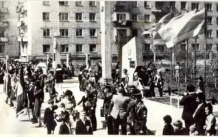Памятник Рубену Ибаррури