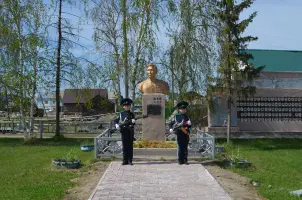 Памятные знаки ветеранам ВОВ и тыла в Таттинском улусе, Республики Саха, фотография 2