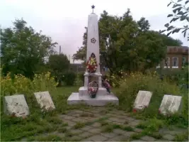 Обелиск-памятник погибшим в годы ВОВ в селе Останино, Режевского района Свердловской области