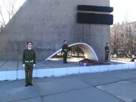Монумент Победы и вечный огонь в Архангельске