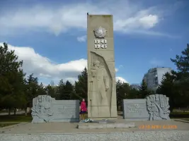 Стела в память о павших на полях сражений воинах