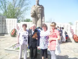 Братская могила погибших и захороненных советских воинов, фотография 3