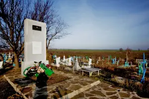 Братская могила воинов ВОВ - хутор Ягодинка, Октябрьский район, Ростовская область, фотография 3