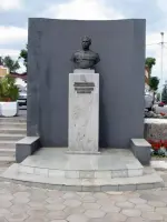 Памятник на Елабужской площади, фотография 3