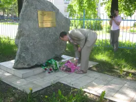 Мемориальный камень, посвящённый памяти воинов–десантников, участников боёв на реке Свирь в 1944 году, фотография 3