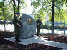 Мемориальный камень, посвящённый памяти воинов–десантников, участников боёв на реке Свирь в 1944 году, фотография 5