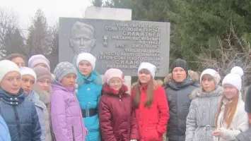 Мемориальная доска Герою Советского Союза Михаилу Васильевичу Силантьеву, фотография 2