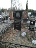 Пямятник Герою Советского Союза Томиловскому Георгию Сергеевичу на Хохряковском кладбище г.Ижевска