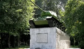 Памятник танкистам-фрунзенцам