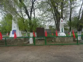 Братская могила воинов, павших в боях за свободу и независимость нашей Родины в 1942-1943 годах