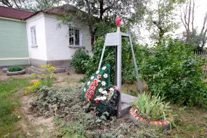 Братская могила воинов Сталинградской битвы - хутор Бурацкий, Суровикинский район, Волгоградская область, фотография 3