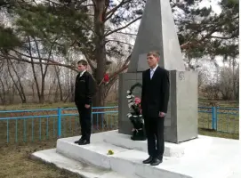 Памятник односельчанам