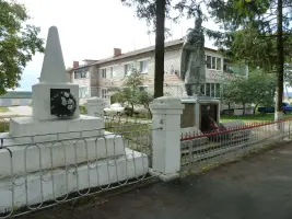 Обелиск неизвестным солдатам и памятник односельчанам (Шеломы), фотография 3