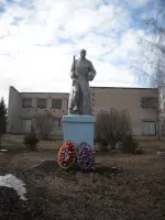 Памятник погибшему солдату, деревня Чапары, фотография 2