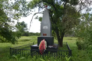 Братская могила, хутор Садовый, фотография 2
