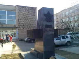 Памятник военным строителям