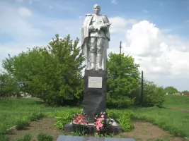 Памятник Воинам-землякам, павшим в Великой Отечественной войне (село Михайловка Черемисиновского района Курской области), фотография 3