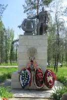 «Воинам 214 стрелковой дивизии, защищавшим город-герой Сталинград»
