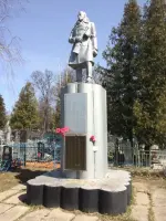 Братская могила 83 советских воинов, погибших в боях с фашистскими захватчиками, фотография 2
