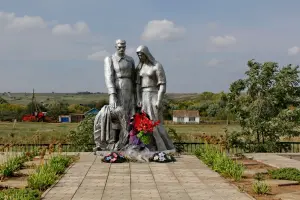 Памятник павшим воинам - хутор Добринка, Суровикинский район, Волгоградская область, фотография 5