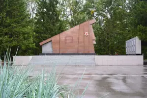 Памятник воинам, умершим от ран в госпиталях, фотография 2