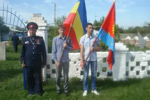 Памятник воинам-односельчанам, погибшим во время ВОВ, фотография 2