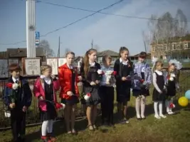 Скромный обелиск воинам, погибшим в годы ВОВ, фотография 3