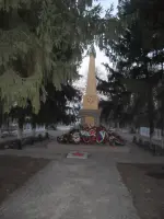 Мемориальный комплекс павшим воинам в городе Боброве, фотография 2