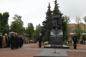 Памятник морякам Полярного конвоя, фотография 2