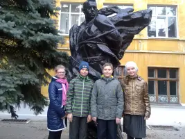 Памятник герою Советского Союза Евгению Никонову