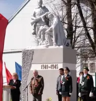 Памятники не молчат