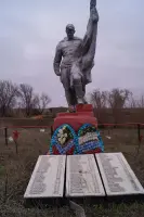 Памятник на братской могиле в Веселовском районе х. Проциков