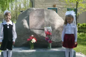 Памятный монумент, ковавшим победу на фронте и в тылу, фотография 3