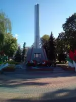 Братская могила советским воинам