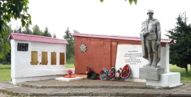 Стела павшим односельчанам в годы ВОВ