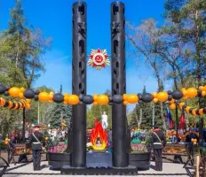 Памятник, посвященный 70-летию Победы