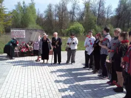Памятник погибшим воинам 12-ой Гвардейской Пинской Краснознаменной ордена Суворова стрелковой дивизии; деревня Ильино, Тульская область, фотография 3