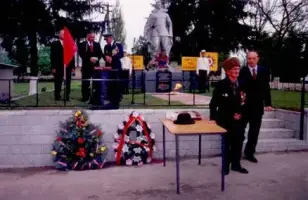Памятник воинам-землякам