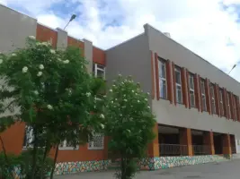 Мемориальная доска, посвящённая Герою Советского Союза Р. М. Сазонову, фотография 2