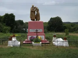 Братская могила в с. Ламское, погибшим в годы Великой Отечественной войны