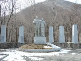 Памятник «Фронт и тыл»