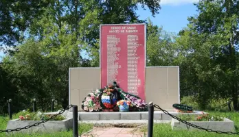 Памятник землякам, погибшим в годы Великой Отечественной войны, фотография 2