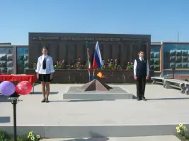 Стела-мемориал погибшим односельчанам в ВОВ, обелиск комиссару Гражданской Войны и ветерану-полковнику ВОВ, односельчанину Хабибуллину
