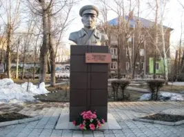 Памятники Героям Советского Союза Ивану Федоренко, Владимиру Рублевскому и Григорию Добродомову, фотография 2