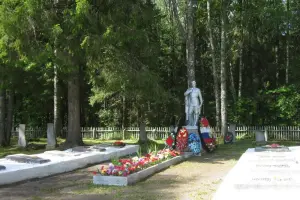 Воинское кладбище в пгт Опарино Кировской области, фотография 4