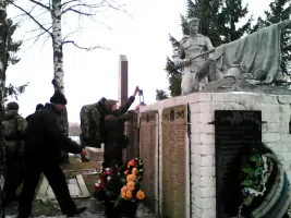 Памятник в центре села Борилово и братская могила в 300-х метрах от южной окраины села Борилого, фотография 4