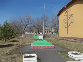 Обелиск «Рабочим и служащим Сарапульского речного порта, погибшим в годы Великой Отечественной войны»